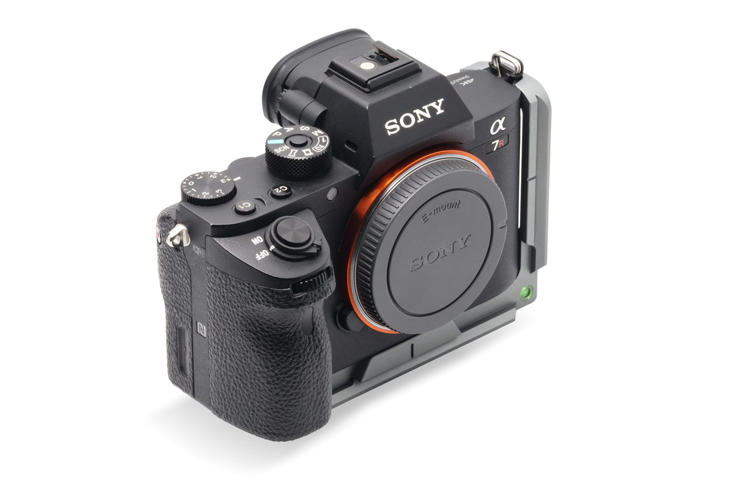 L-Plate for Sony a7R2 with minor cosmetic imperfections