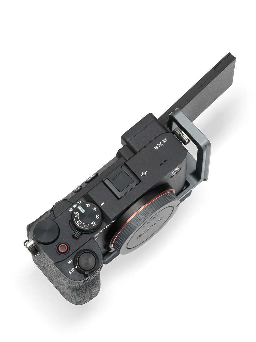 L-plate for Sony A7C2/A7CR with minor surface imperfections
