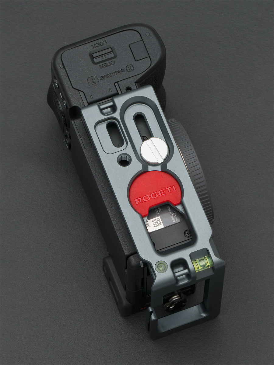 L-plate for Sony A7C2/A7CR with minor surface imperfections