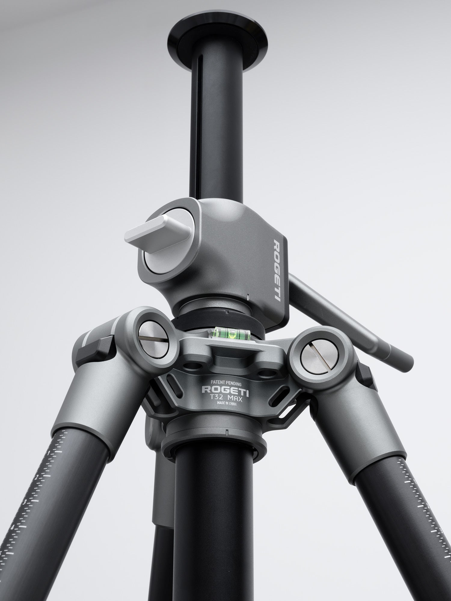 T32MAX Gear Tripod minor surface imperfections